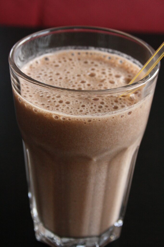 shake, chocolate, banana-677437.jpg